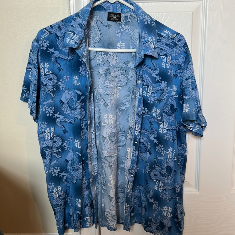 Button down collard shirt